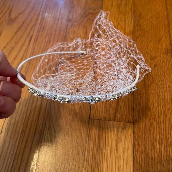 BRIDAL HEADBAND WITH NETTING & BLING - Picture 2 of 5